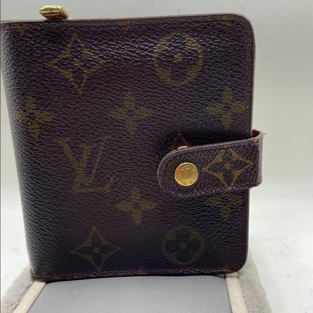 Louis Vuitton Monogram Brown Clutch